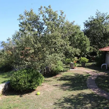 Damir בית הארחה Sveti Ivan Dobrinjski